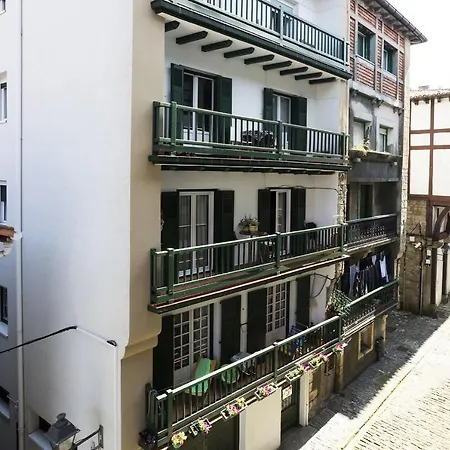 Apartment Nikolas By Smiling